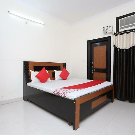 Oyo 40446 Yas Residency Ξενοδοχείο Alīgarh Εξωτερικό φωτογραφία