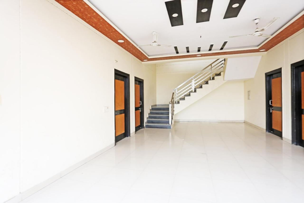 Oyo 40446 Yas Residency Ξενοδοχείο Alīgarh Εξωτερικό φωτογραφία