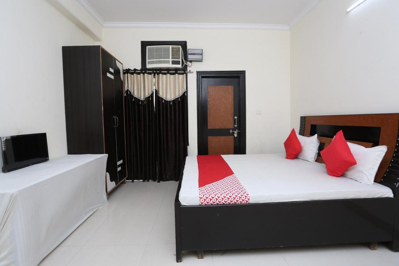Oyo 40446 Yas Residency Ξενοδοχείο Alīgarh Εξωτερικό φωτογραφία